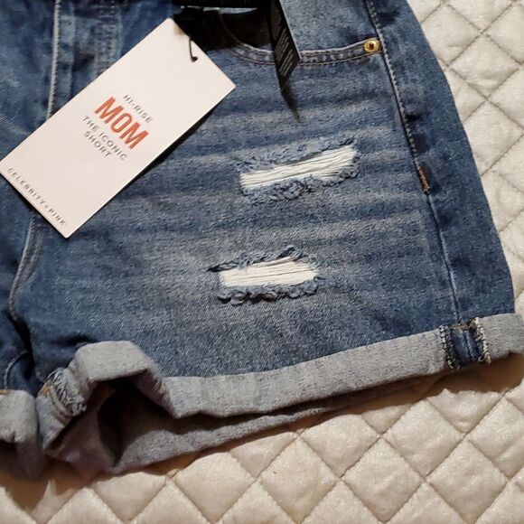 Celebrity Pink Hi Rise Mom Jean Short Iconic Short Size 11/30 - Picture 7 of 8